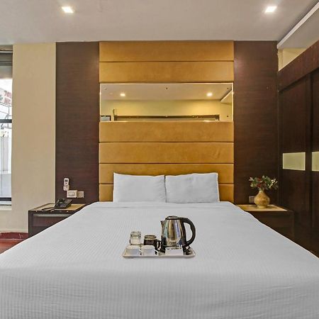 Oyo Townhouse 707 Grand Krishna Hotel Hyderabad Exterior photo